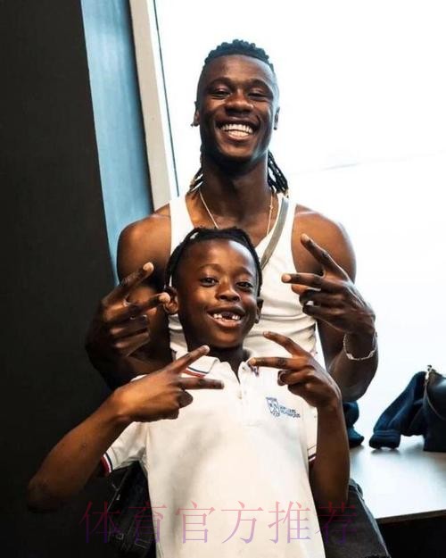 跟队：皇马有意签下卡马文加弟弟 据说天才球员